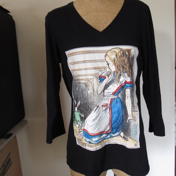 Bella Tops - Bella Missy Tee SHirt Alice in Wonderland SZ large